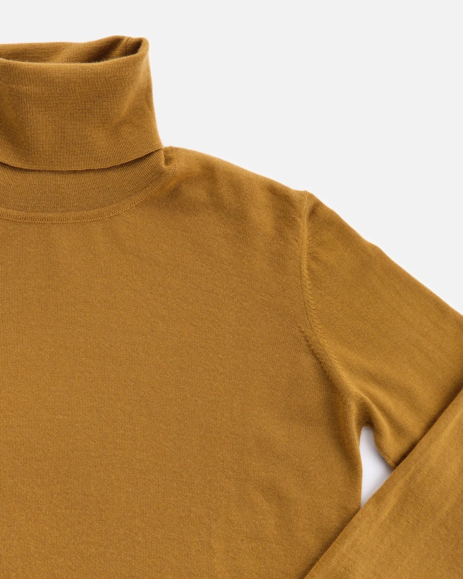 THE SUPER LIGHT ROLLNECK SWEATER | FLAXEN