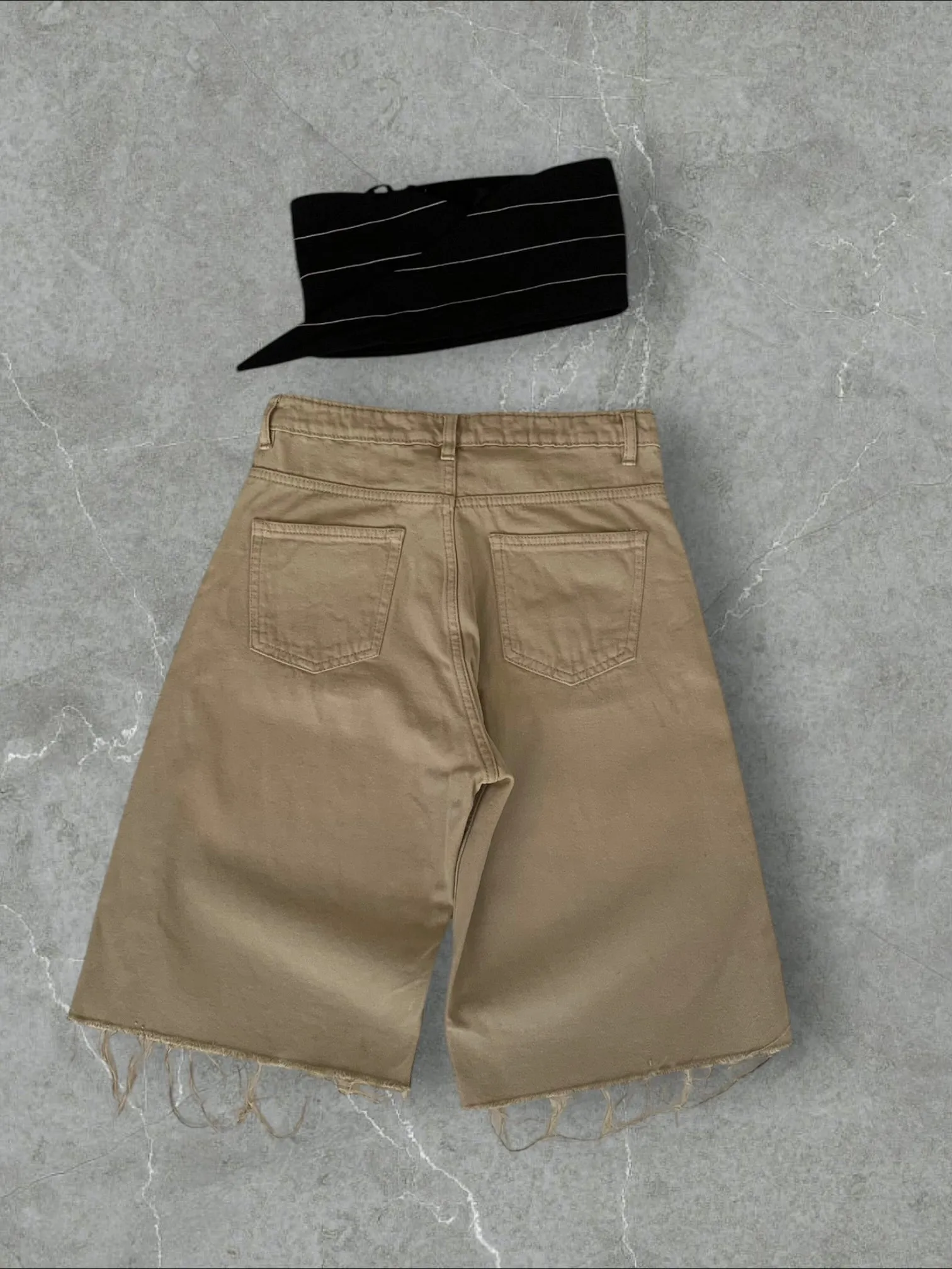 ZUDIO AUSTIN BERMUDA SHORTS